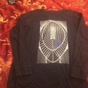 Nike size Medium Football Graphic Long Sleeve Tee